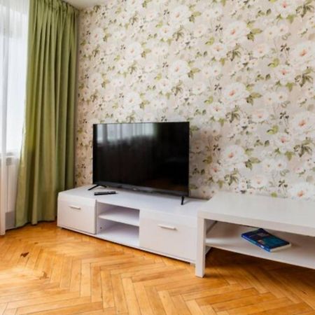 Затишна 2К Квартира З Усім Необхідним Для Життя Поряд З Метро Дарниця Kiew Exterior foto