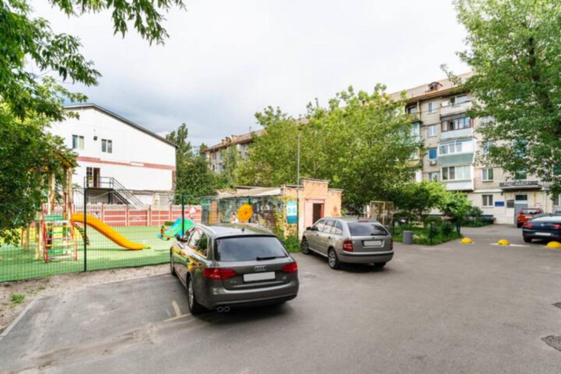 Затишна 2К Квартира З Усім Необхідним Для Життя Поряд З Метро Дарниця Kiew Exterior foto